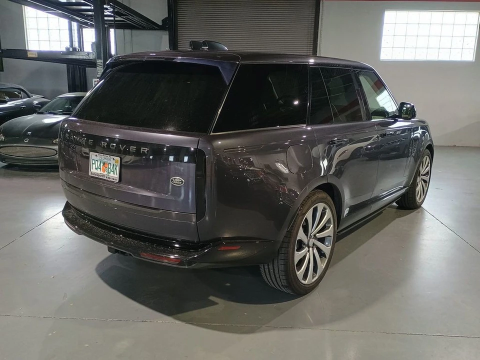 2023 Land Rover Range Rover L460 - Image 5 of 12