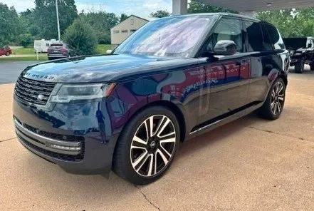 2023 Land Rover Range Rover P530 SE SWB
