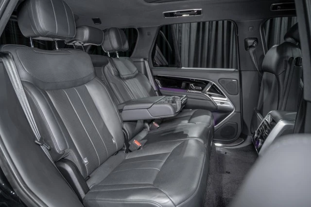 2023 Land Rover Range Rover L460 - Image 12 of 12