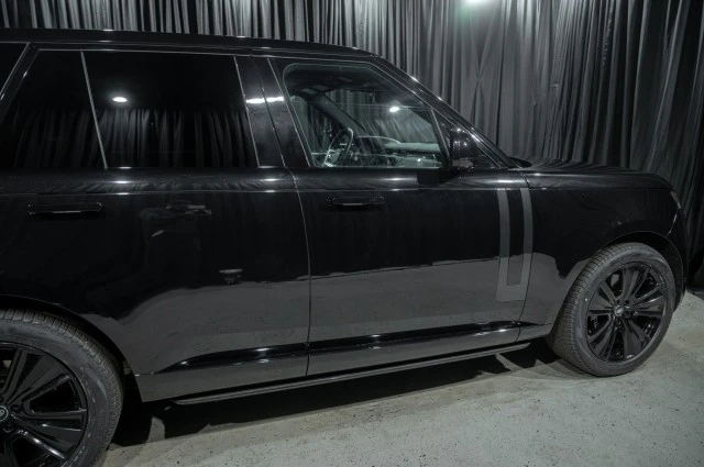 2023 Land Rover Range Rover L460 - Image 4 of 12