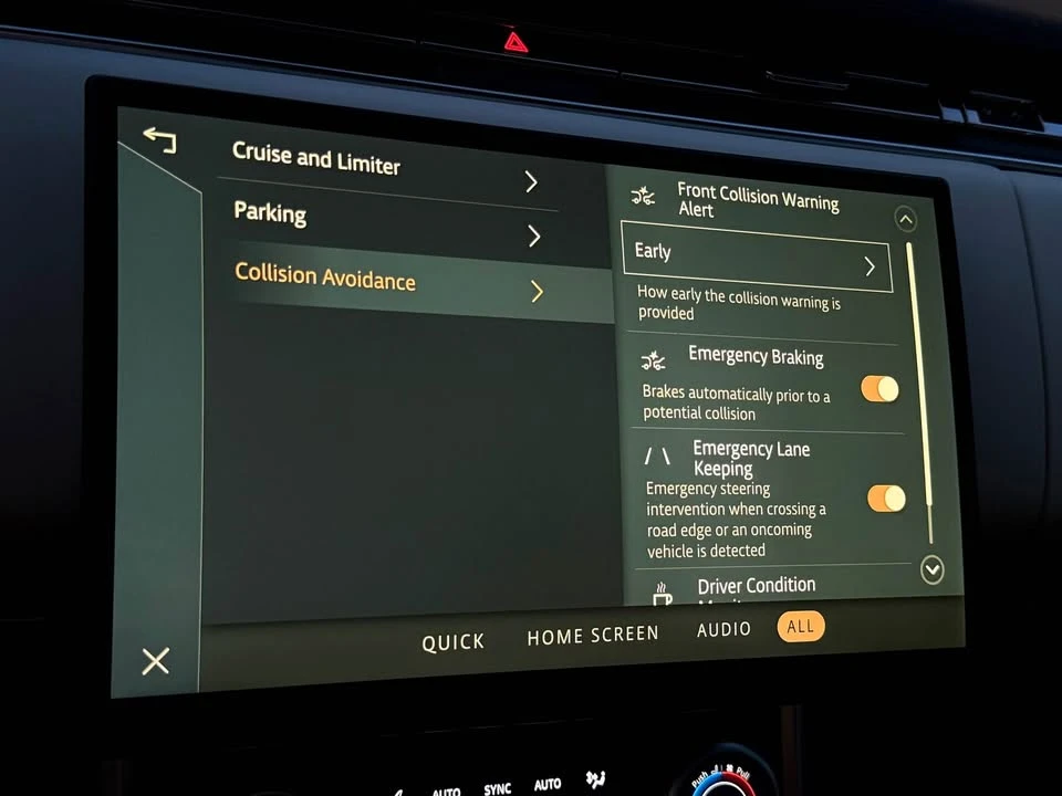 2023 Land Rover Range Rover L460 - Image 18 of 20