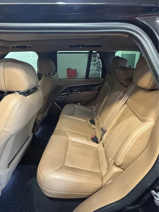 2023 Land Rover Range Rover L460 - Image 4 of 7