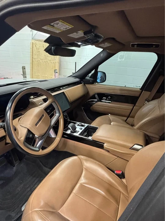 2023 Land Rover Range Rover L460 - Image 5 of 7