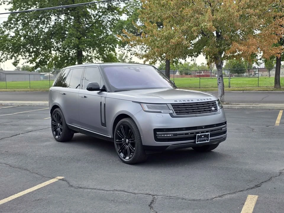 2023 Land Rover Range Rover L460 - Image 2 of 16