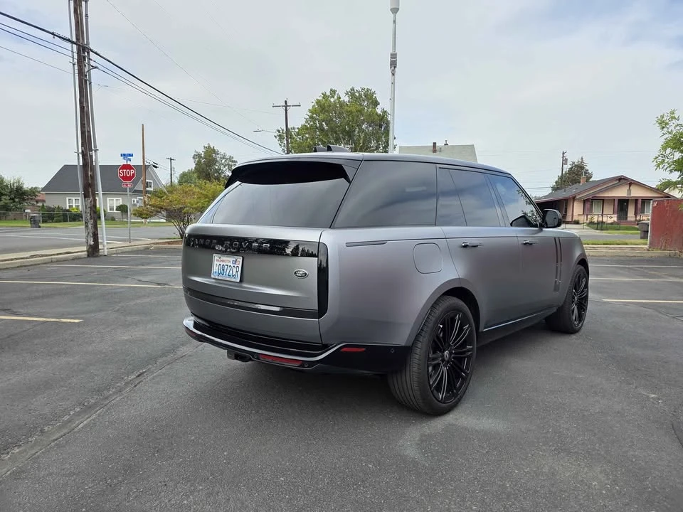 2023 Land Rover Range Rover L460 - Image 4 of 16