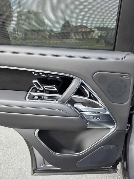 2023 Land Rover Range Rover L460 - Image 11 of 16