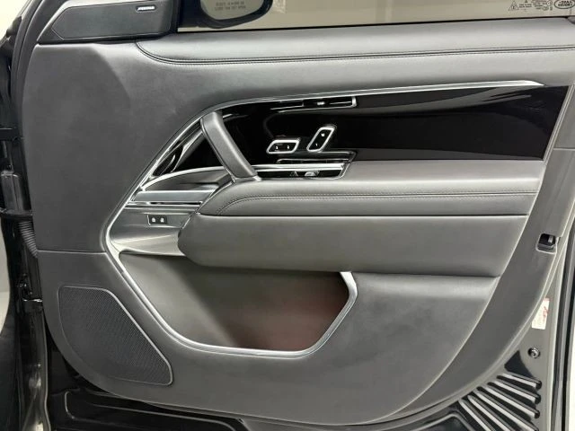 2023 Land Rover Range Rover L460 - Image 19 of 21