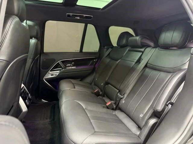 2023 Land Rover Range Rover L460 - Image 17 of 21