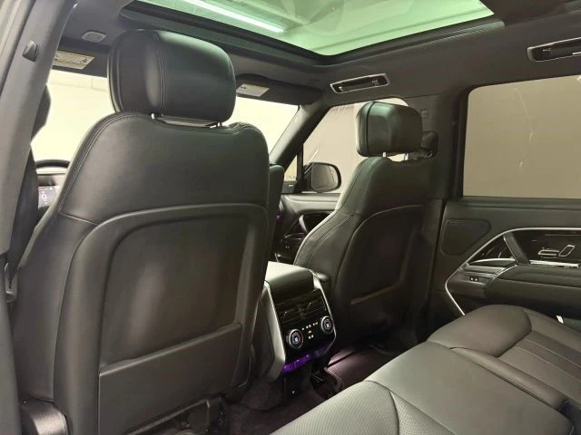2023 Land Rover Range Rover L460 - Image 16 of 21