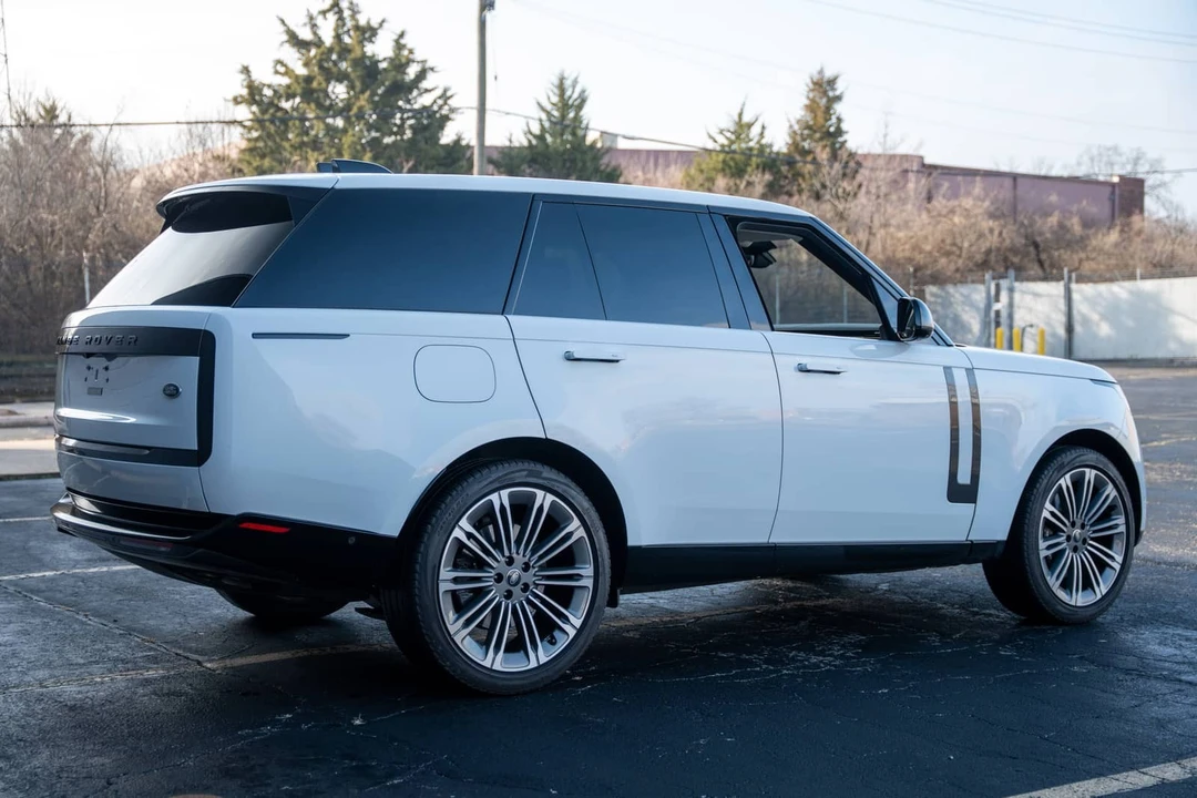 2023 Land Rover Range Rover L460 - Image 6 of 15