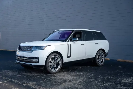 2023 Land Rover Range Rover P530 SE Sport Utility 4D