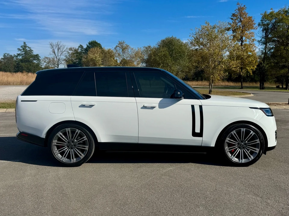 2023 Land Rover Range Rover L460 - Image 7 of 12