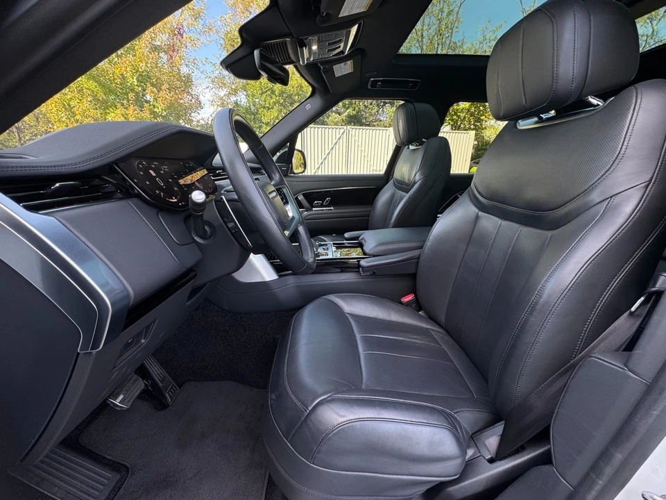 2023 Land Rover Range Rover L460 - Image 9 of 12