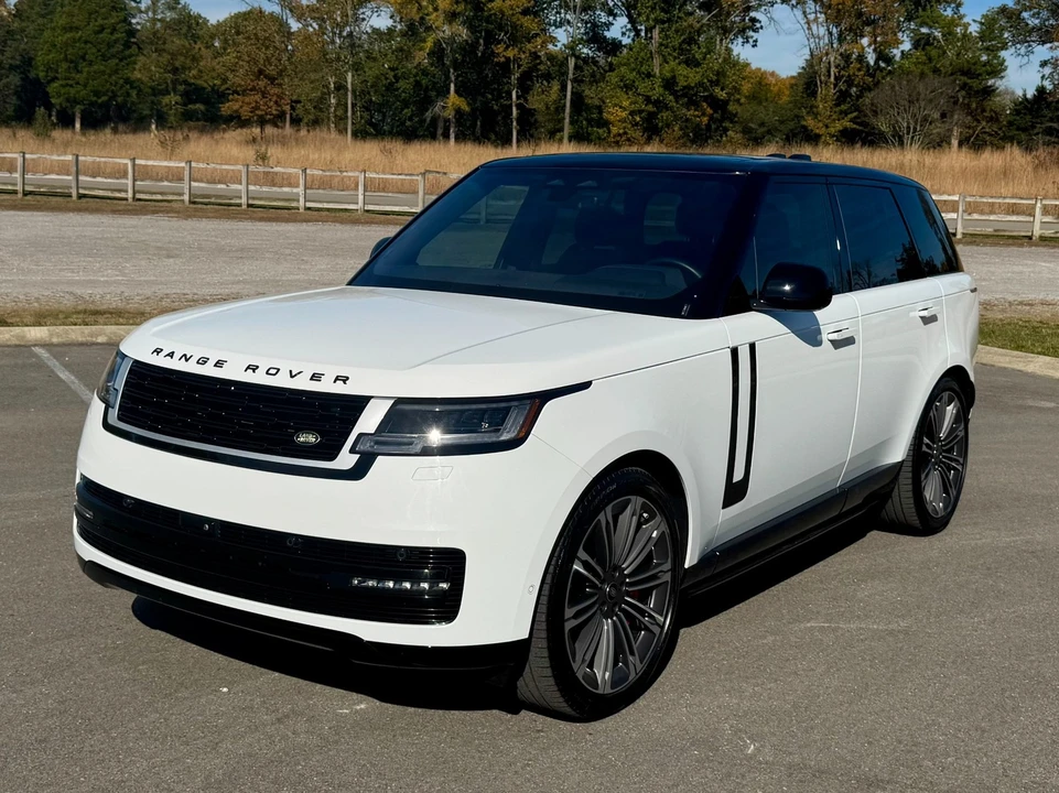 2023 Land Rover Range Rover L460 - Image 2 of 12