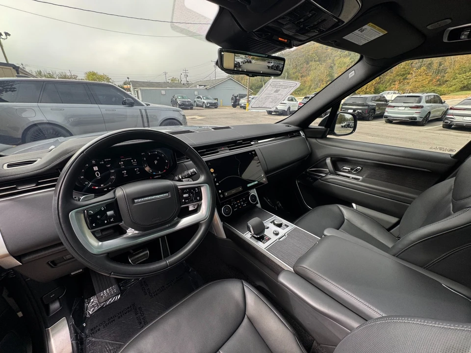 2023 Land Rover Range Rover L460 - Image 10 of 12