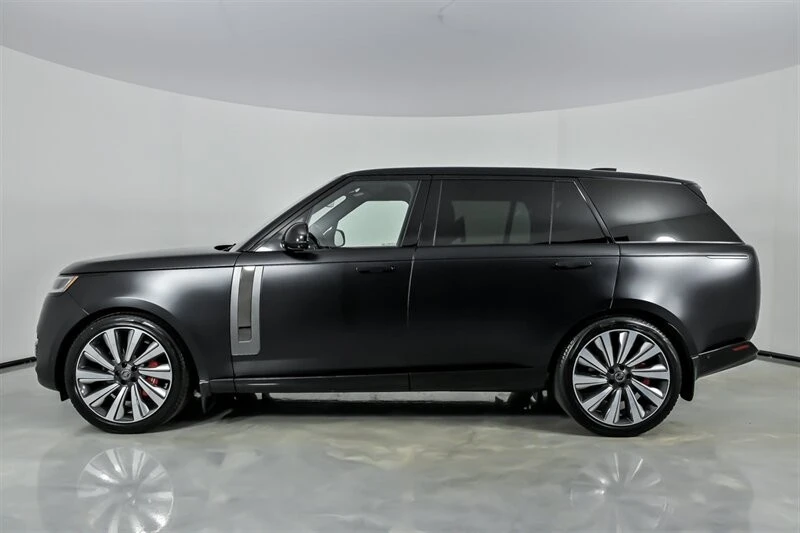 2023 Land Rover Range Rover L460 - Image 8 of 12