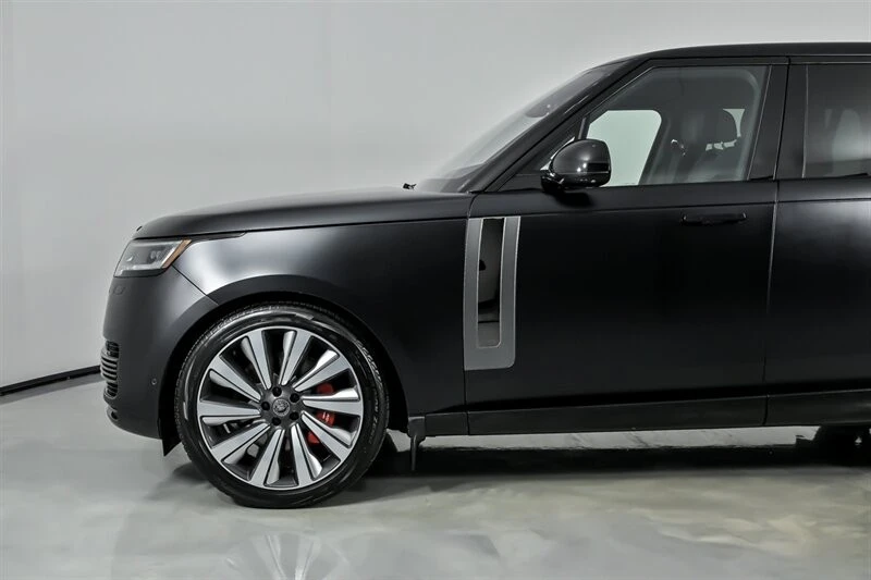 2023 Land Rover Range Rover L460 - Image 7 of 12