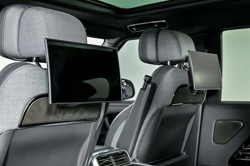 2023 Land Rover Range Rover L460 - Image 25 of 31