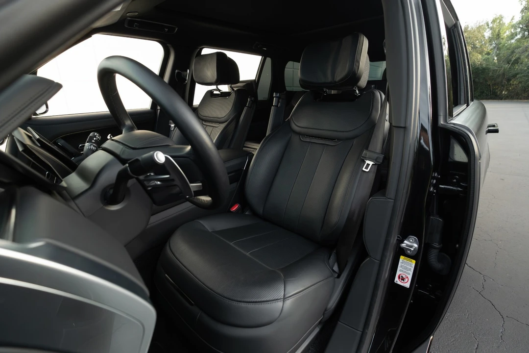 2023 Land Rover Range Rover L460 - Image 6 of 12