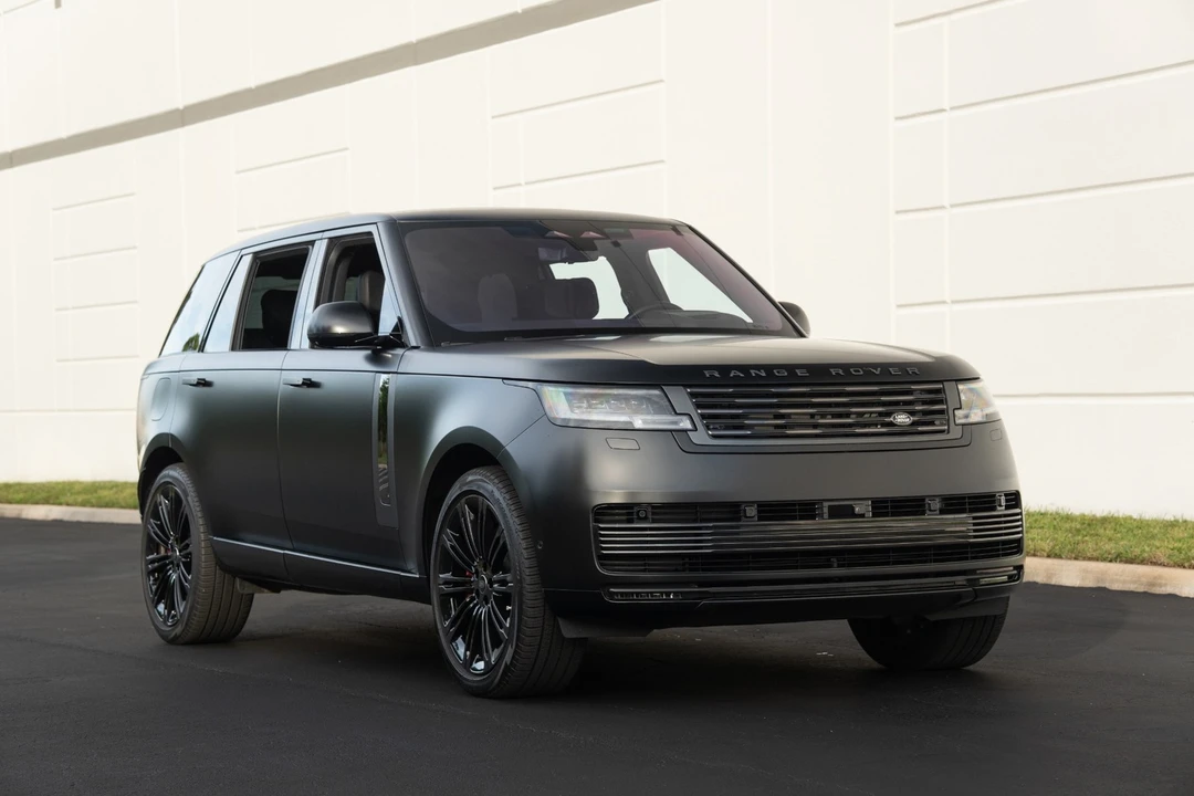 2023 Land Rover Range Rover L460 - Image 2 of 12