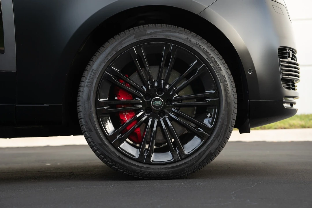 2023 Land Rover Range Rover L460 - Image 9 of 12