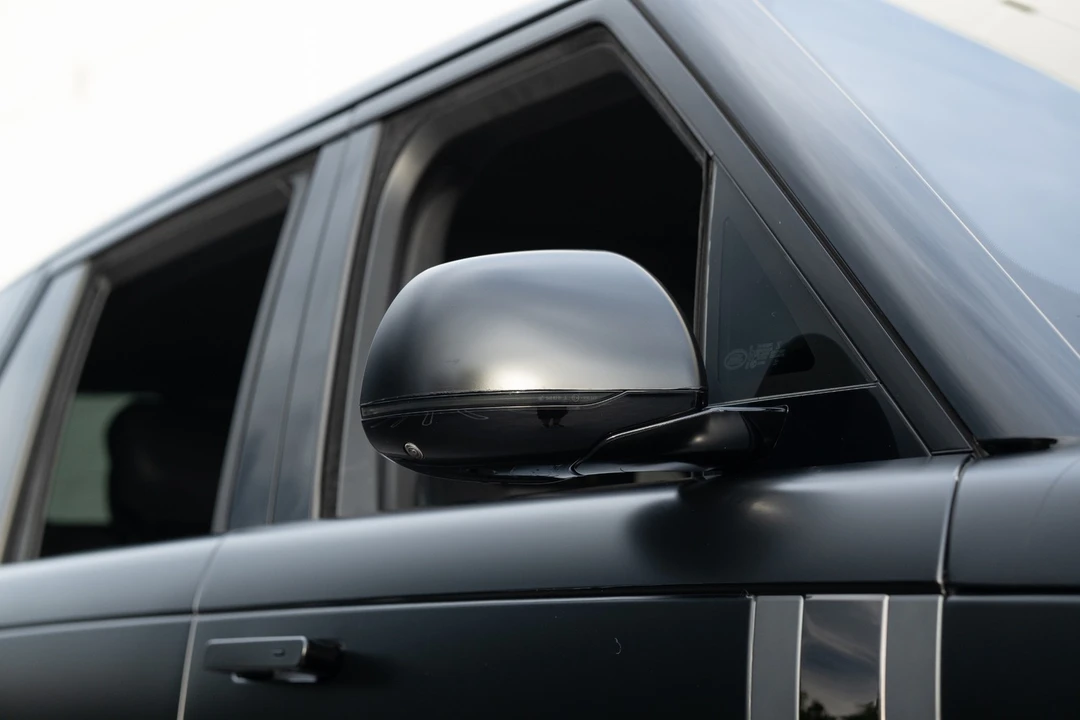 2023 Land Rover Range Rover L460 - Image 10 of 12