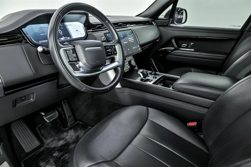 2023 Land Rover Range Rover L460 - Image 15 of 31
