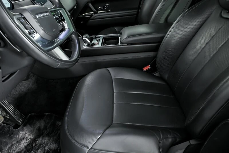 2023 Land Rover Range Rover L460 - Image 16 of 31