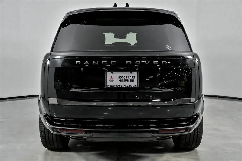 2023 Land Rover Range Rover L460 - Image 8 of 31