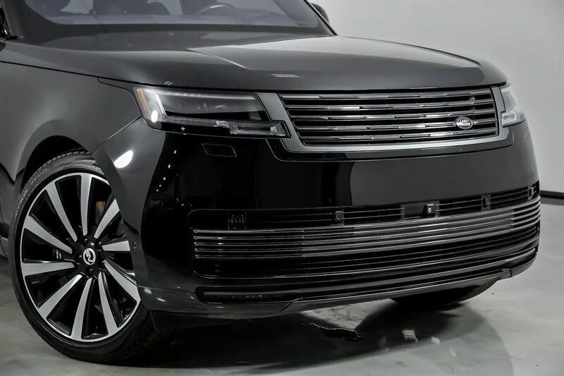 2023 Land Rover Range Rover L460 - Image 2 of 31