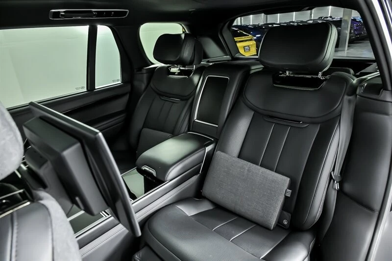 2023 Land Rover Range Rover L460 - Image 19 of 31