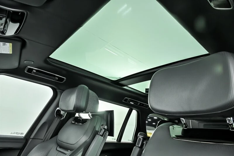 2023 Land Rover Range Rover L460 - Image 18 of 31
