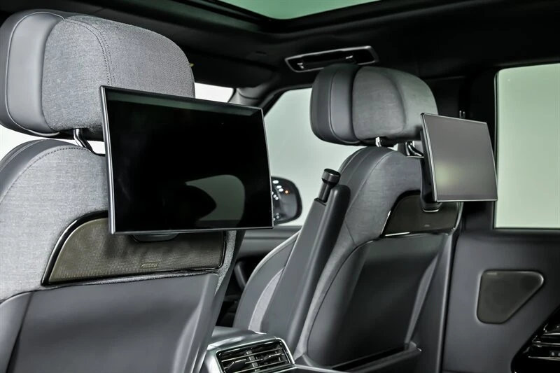 2023 Land Rover Range Rover L460 - Image 20 of 31