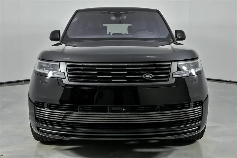 2023 Land Rover Range Rover L460 - Image 4 of 31