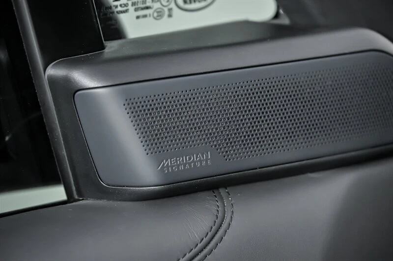 2023 Land Rover Range Rover L460 - Image 14 of 31