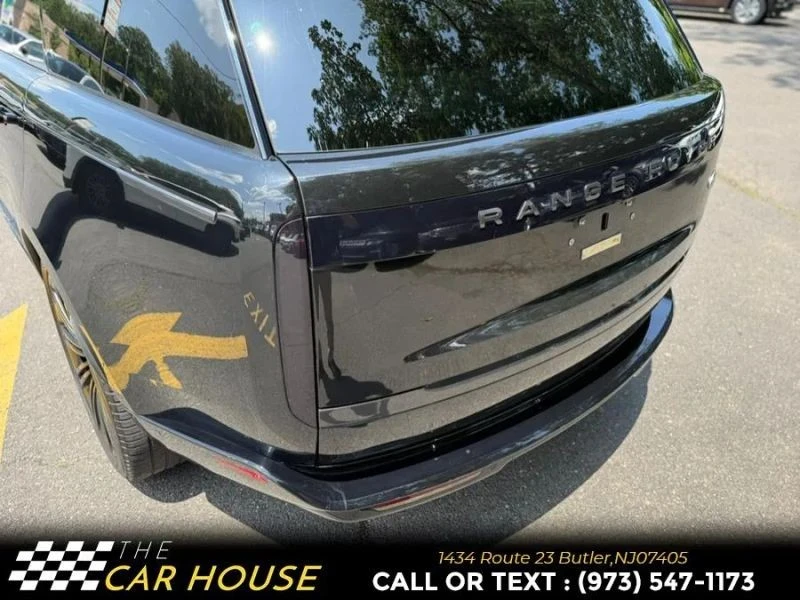 2023 Land Rover Range Rover L460 - Image 8 of 12