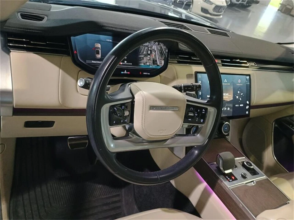 2023 Land Rover Range Rover L460 - Image 19 of 31