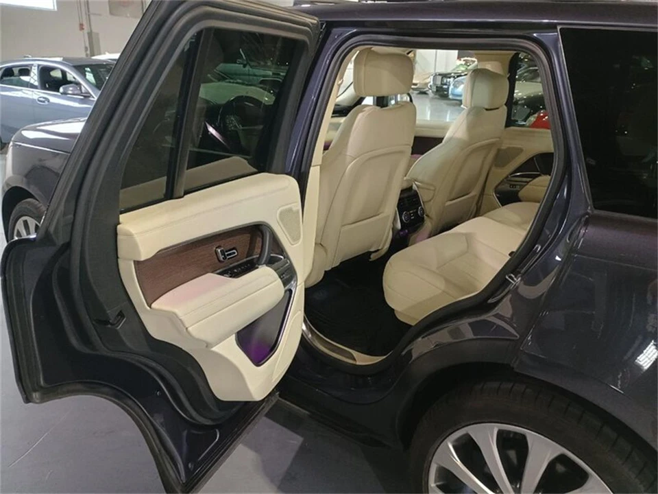 2023 Land Rover Range Rover L460 - Image 30 of 31