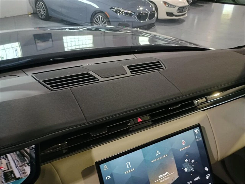 2023 Land Rover Range Rover L460 - Image 24 of 31