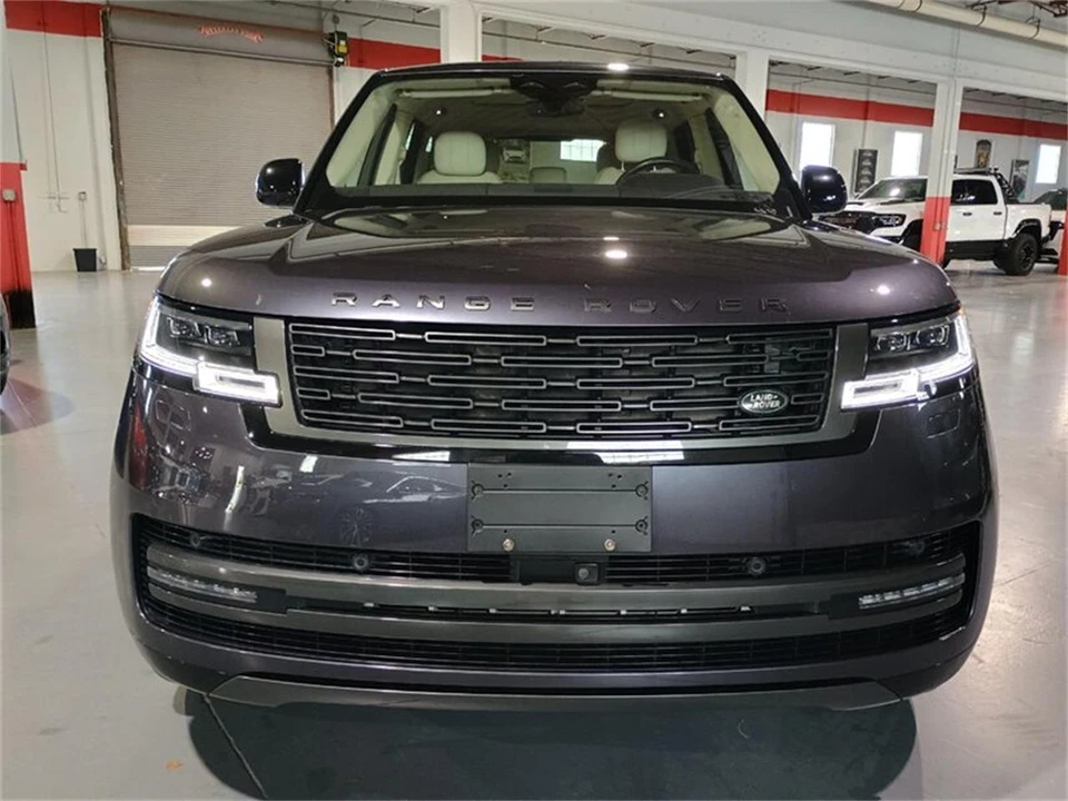 2023 Land Rover Range Rover L460 - Image 8 of 31