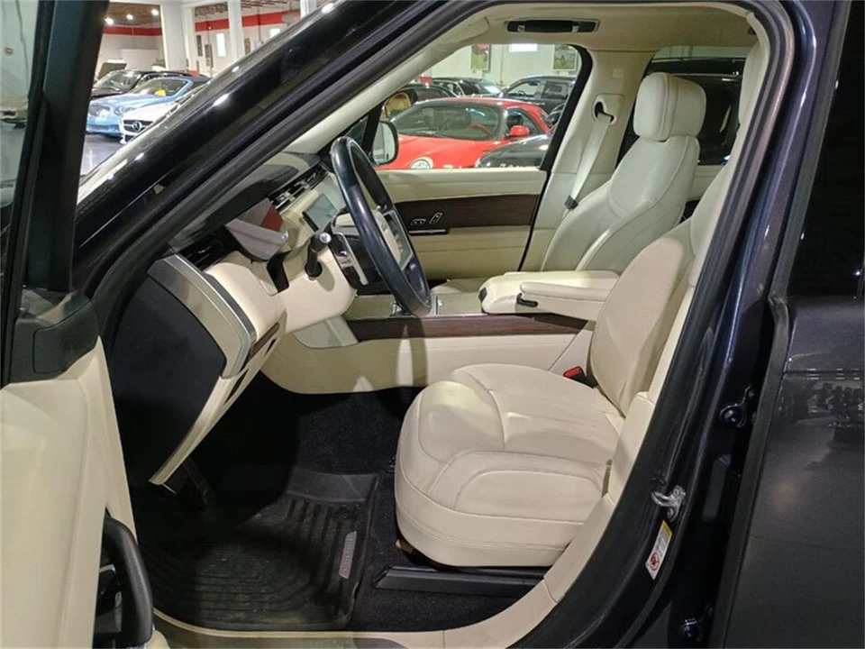 2023 Land Rover Range Rover L460 - Image 14 of 31