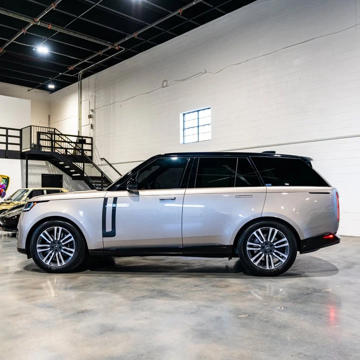 2023 Land Rover Range Rover L460 - Image 2 of 20