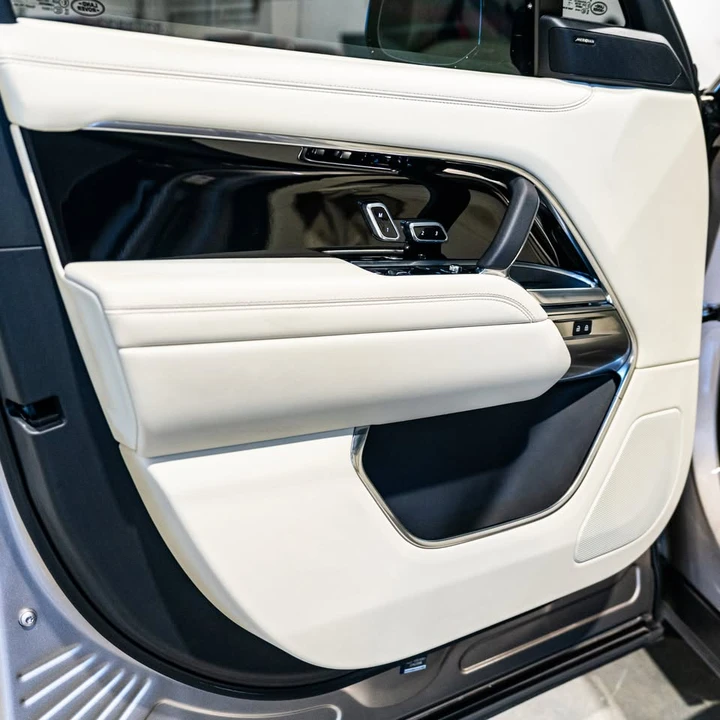 2023 Land Rover Range Rover L460 - Image 9 of 20