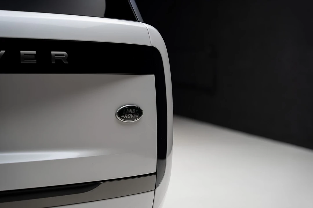 2023 Land Rover Range Rover L460 - Image 29 of 31