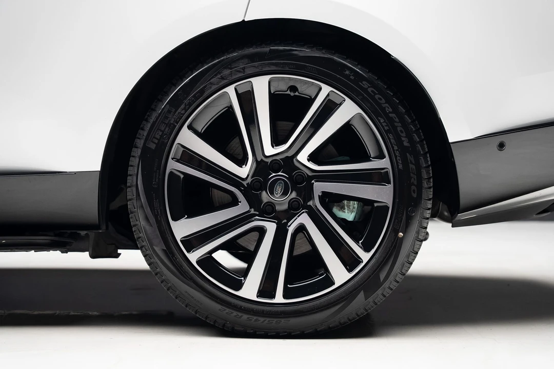 2023 Land Rover Range Rover L460 - Image 21 of 31