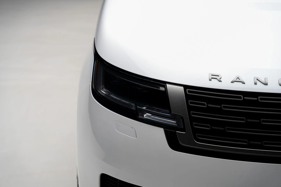 2023 Land Rover Range Rover L460 - Image 12 of 31