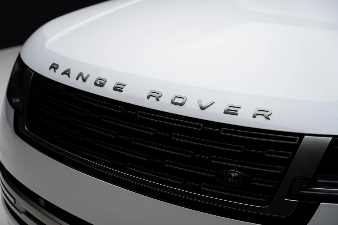 2023 Land Rover Range Rover L460 - Image 13 of 31