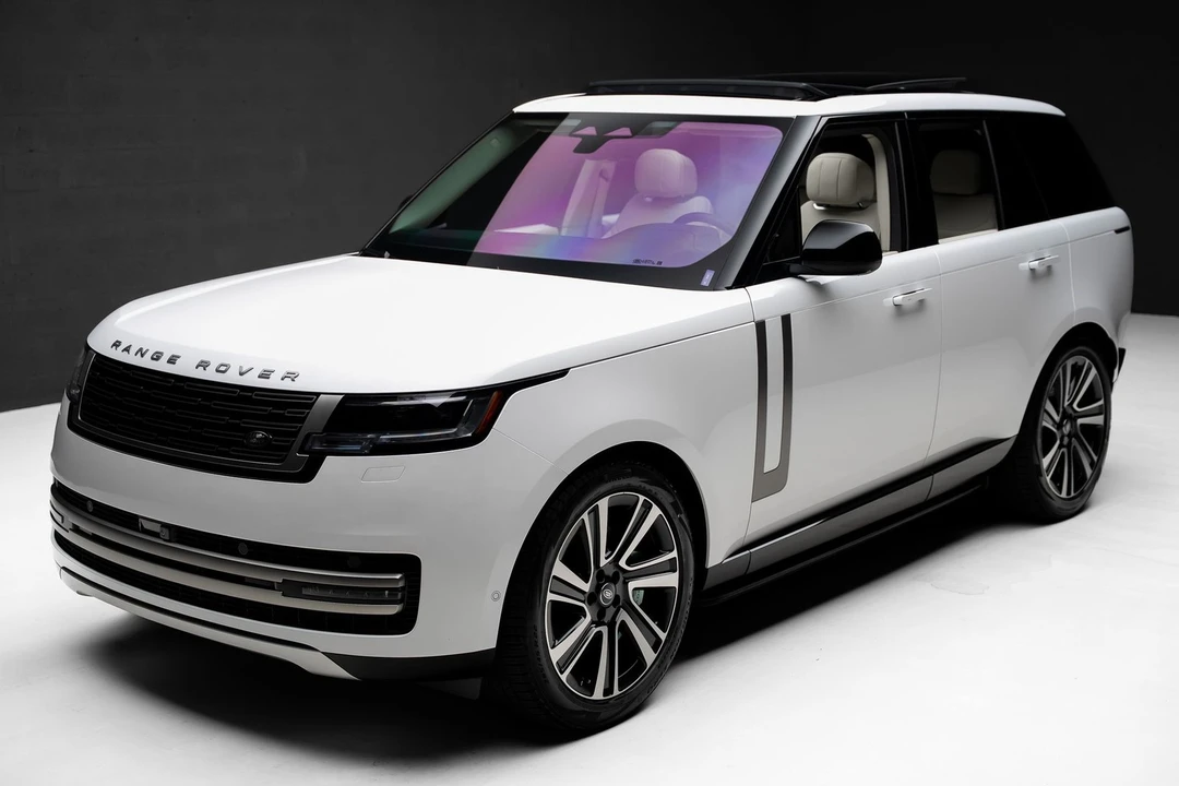 2023 Land Rover Range Rover L460 - Image 5 of 31