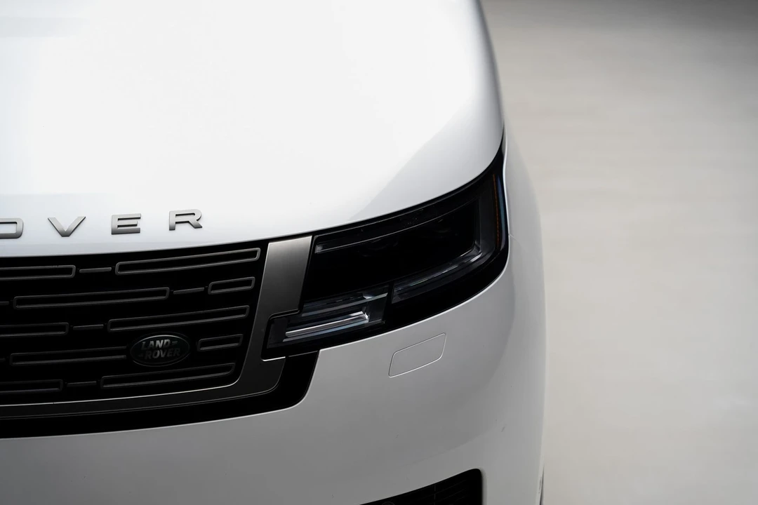 2023 Land Rover Range Rover L460 - Image 11 of 31