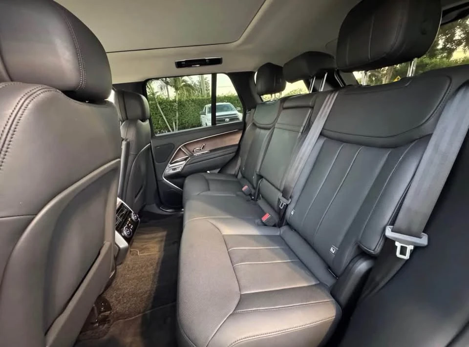 2023 Land Rover Range Rover L460 - Image 5 of 7